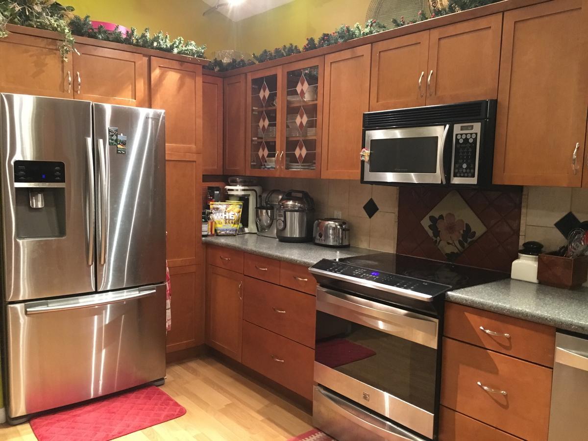 Mabuhay Lakeside Manor Bed and Breakfast Yellowknife Buitenkant foto
