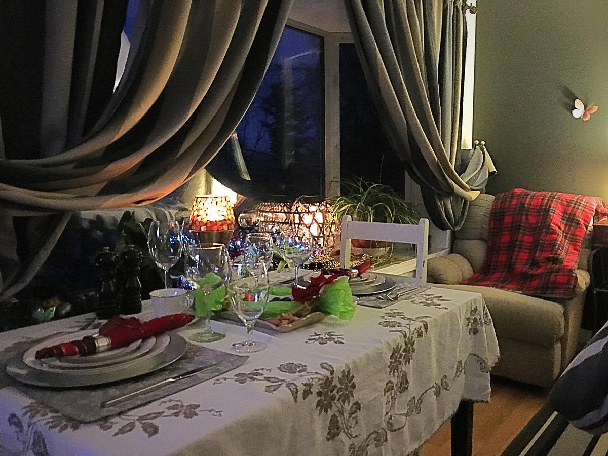 Mabuhay Lakeside Manor Bed and Breakfast Yellowknife Buitenkant foto