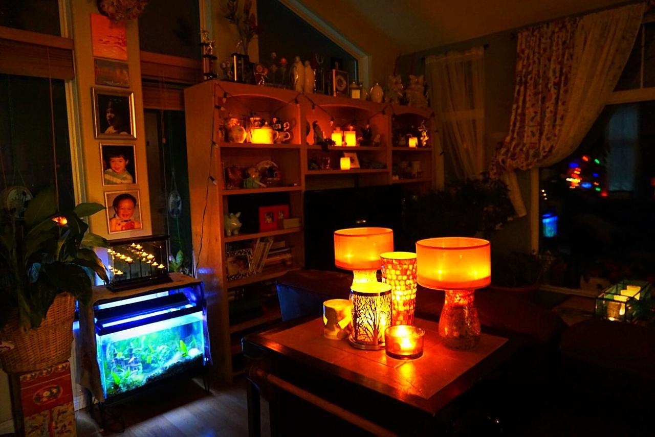 Mabuhay Lakeside Manor Bed and Breakfast Yellowknife Buitenkant foto
