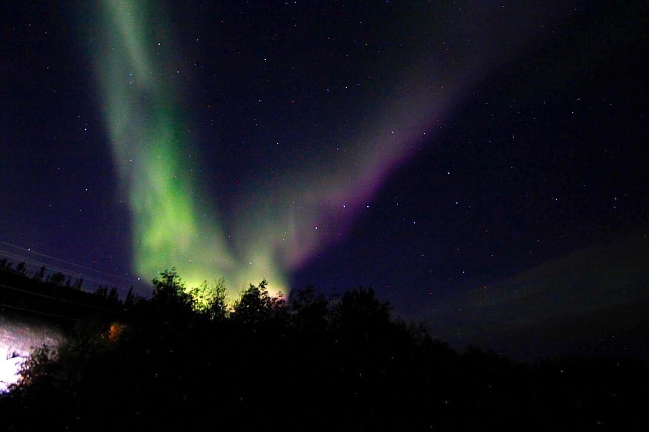Mabuhay Lakeside Manor Bed and Breakfast Yellowknife Buitenkant foto